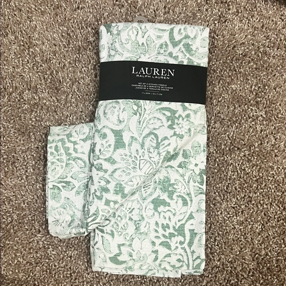 Lauren Ralph Lauren set of 2 Kitchen Towels White & Green Floral print